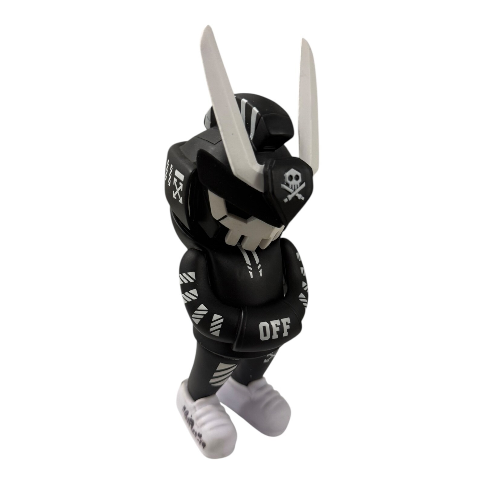 QUICCS TEQ63 Off-White 6 Vinyl Figure – Signed & Numbered – Super Limited