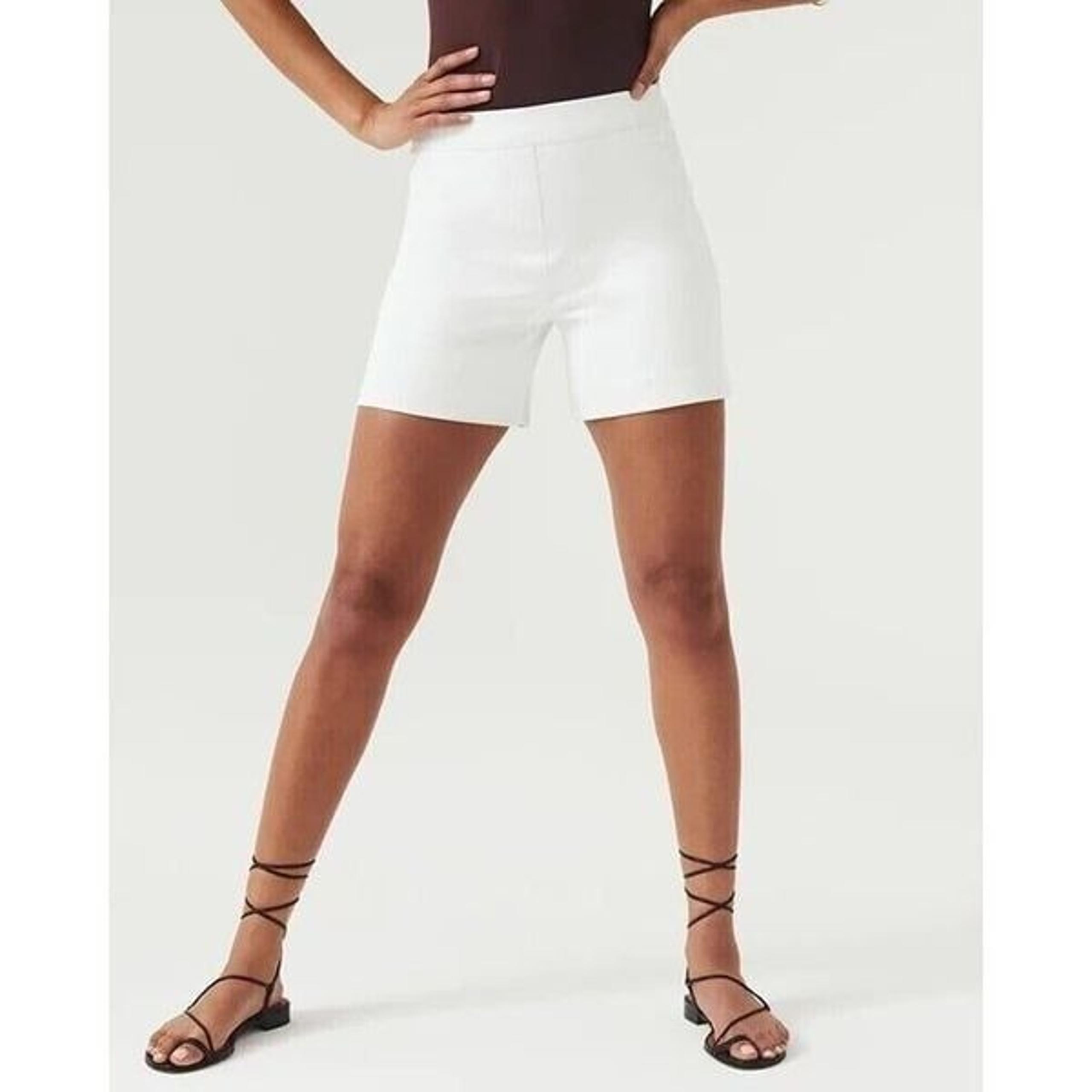 Spanx Pull On Shorts On The Go 6" Womens XL White 20375R