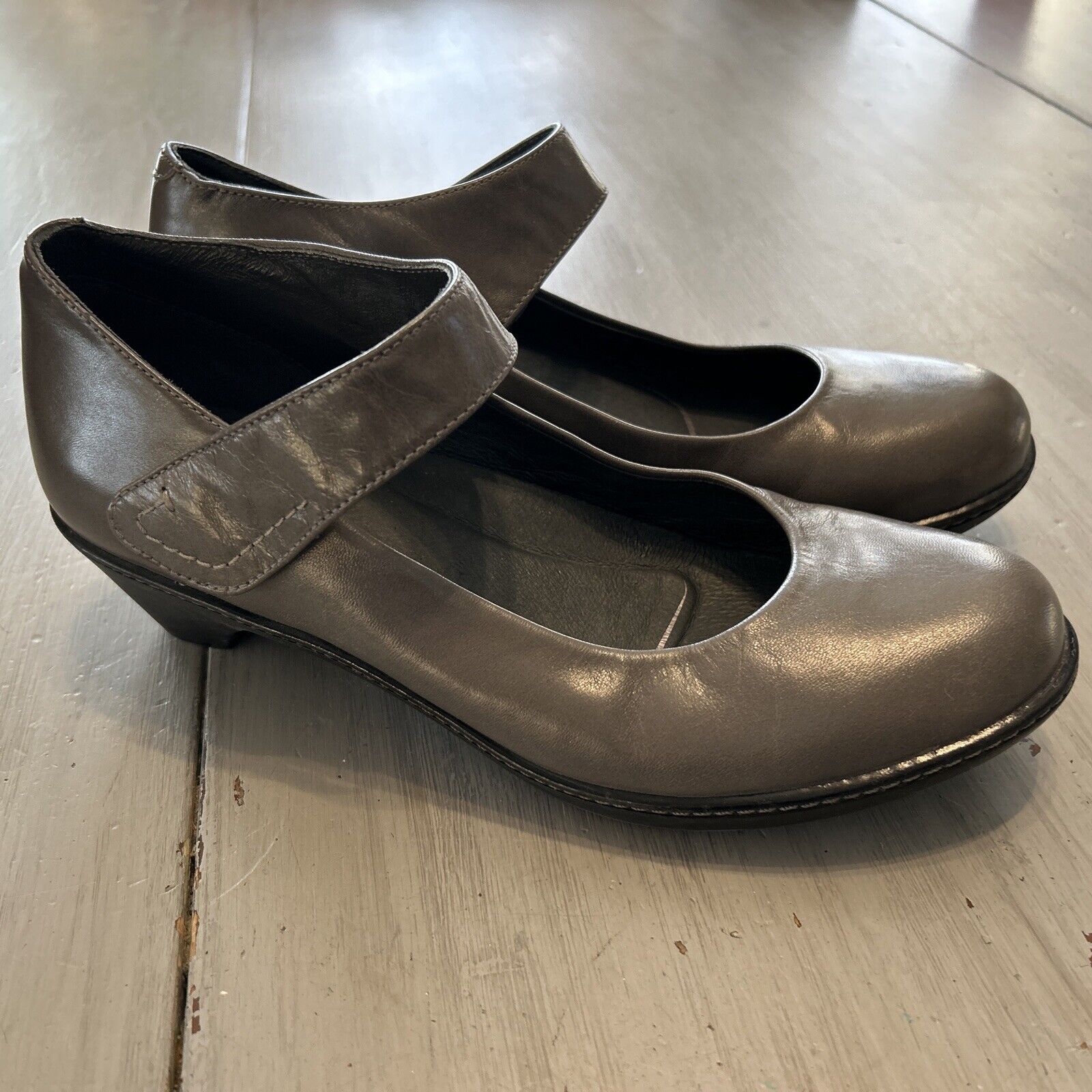 Dansko Bess Kidskin Grey Leather Mary Jane Pump Size EU40 | US9.5 - 10