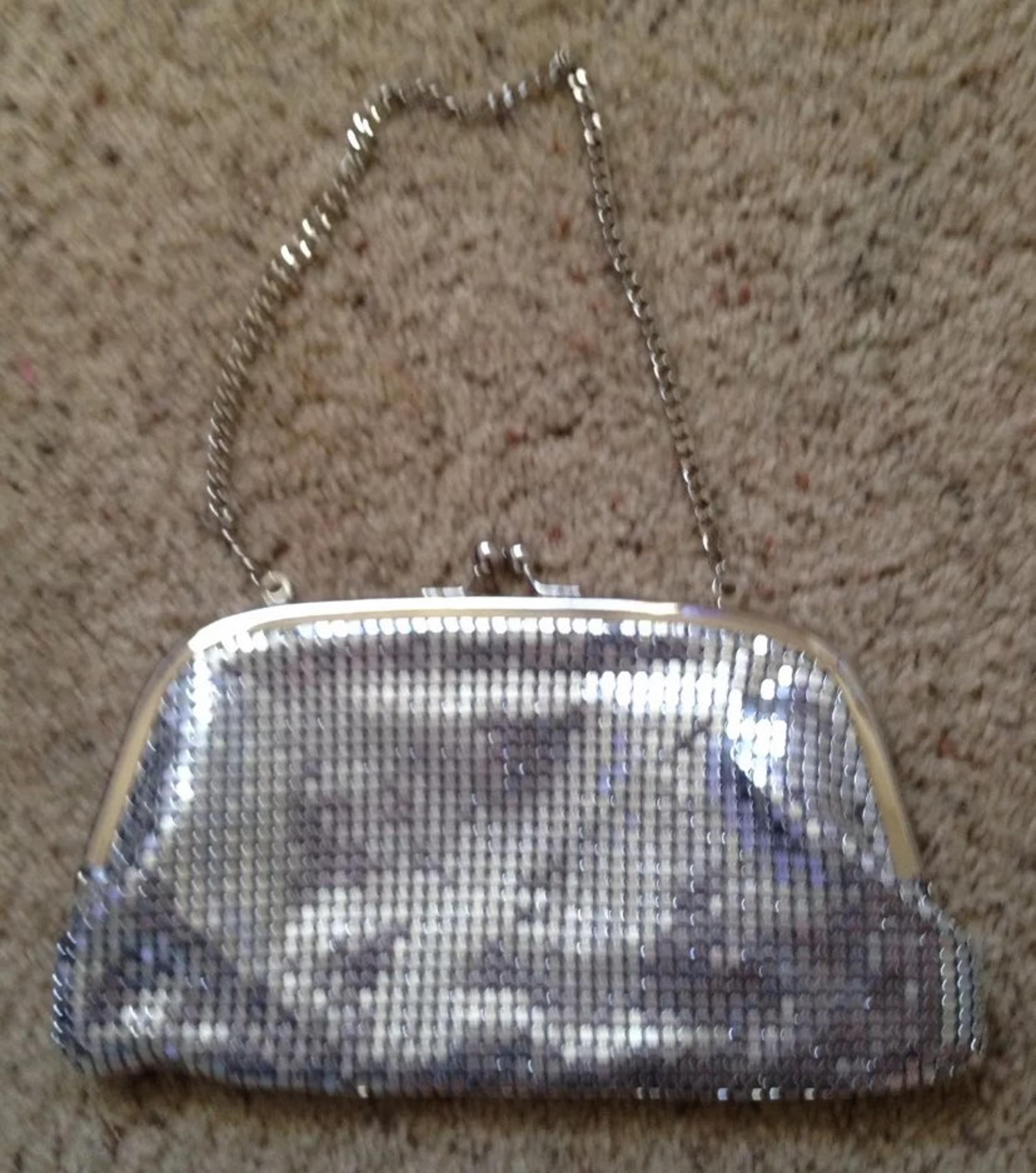 Cache Evening Clutch purse Silver Sequin