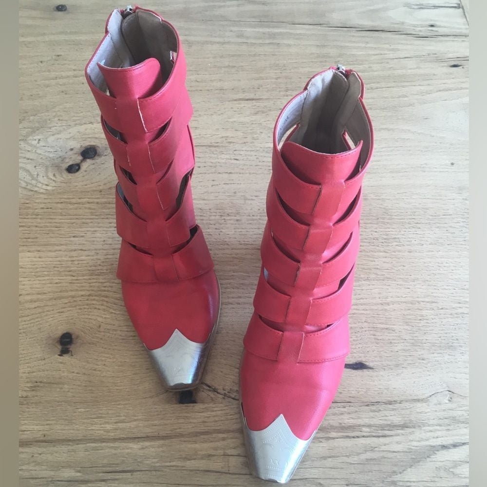 Beast Western Strappy Heel Silver Cap Toe Bootie Red Women's 7.5 Preloved
