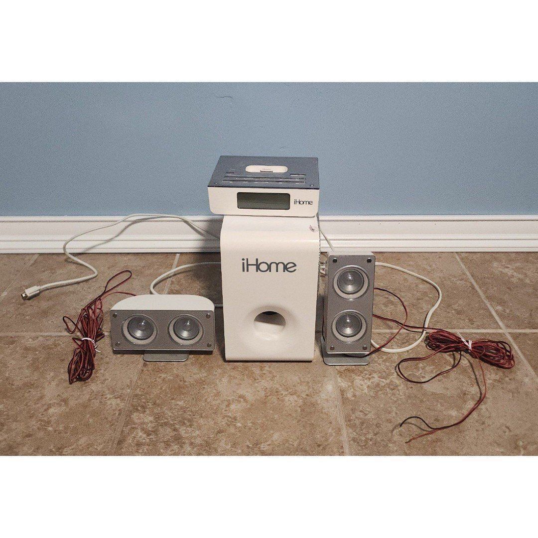 Vintage iHome iH52W Speaker Stereo System Subwoofer iPod FM Player Radio