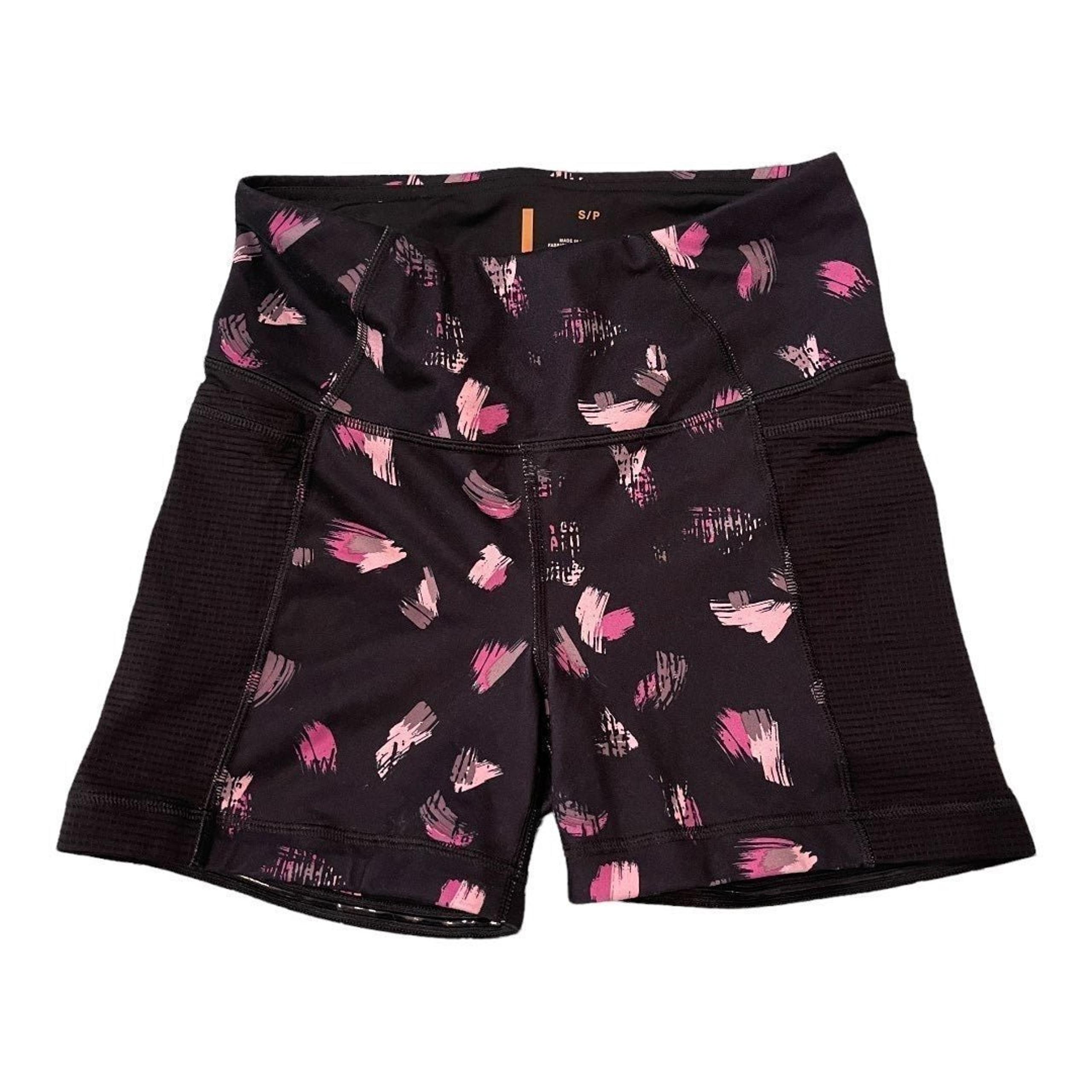 Lucy Yoga Flow Shorts with Pockets Small