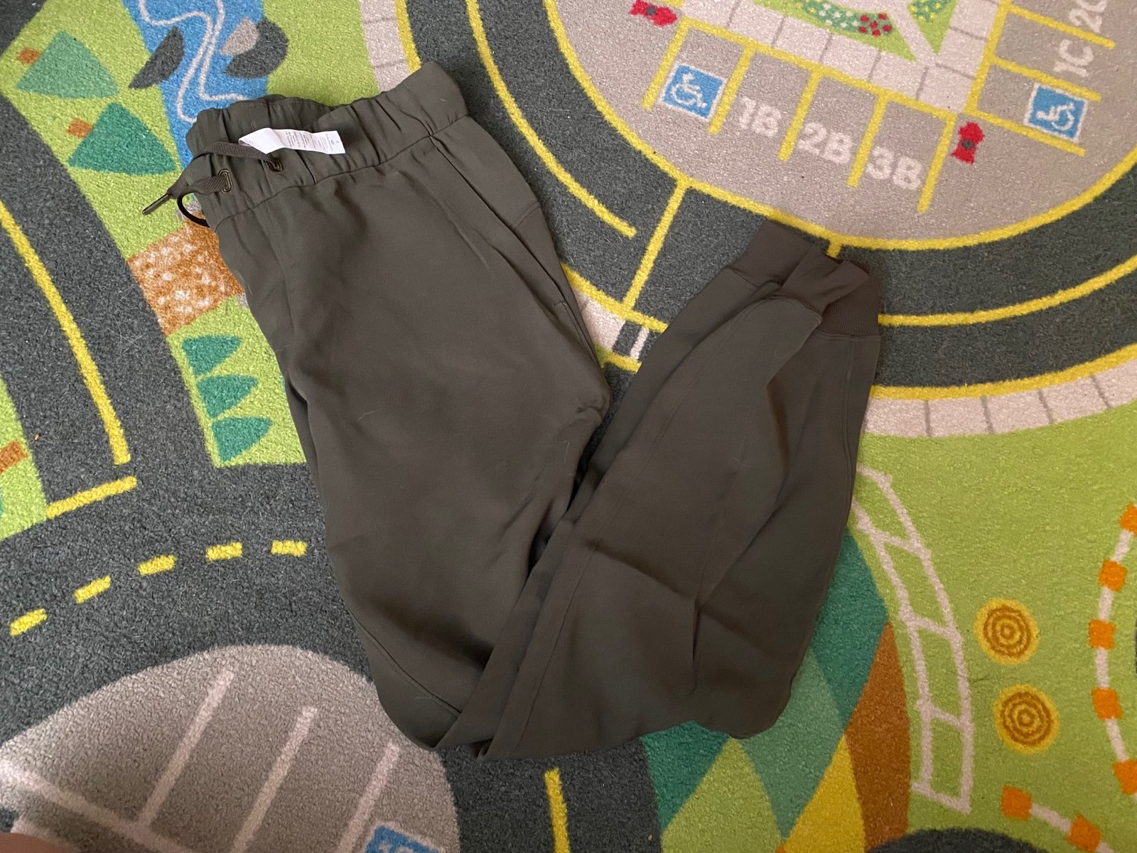 Lululemon On The Fly joggers