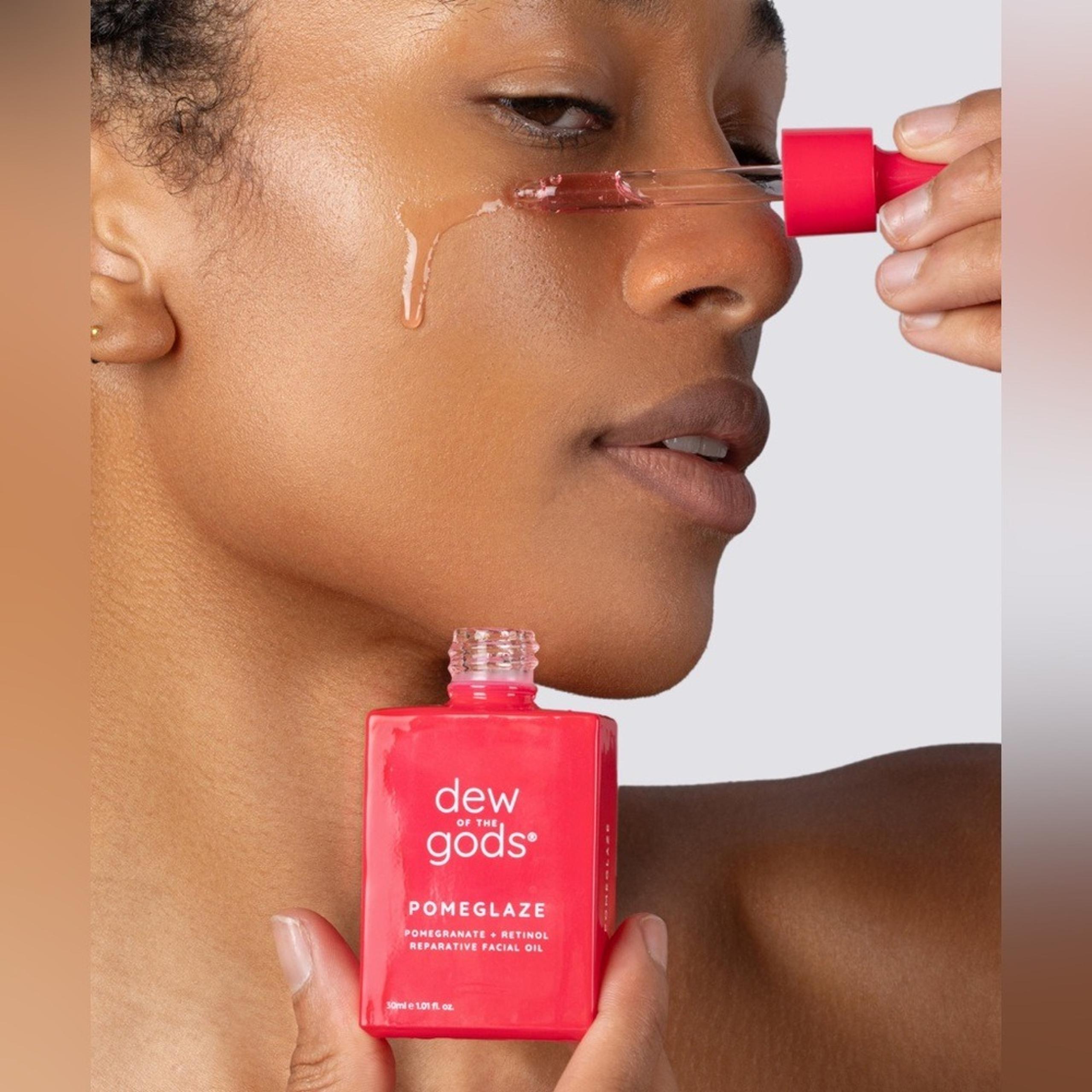 Dew of the Gods Pomeglaze Reparative Facial Oil