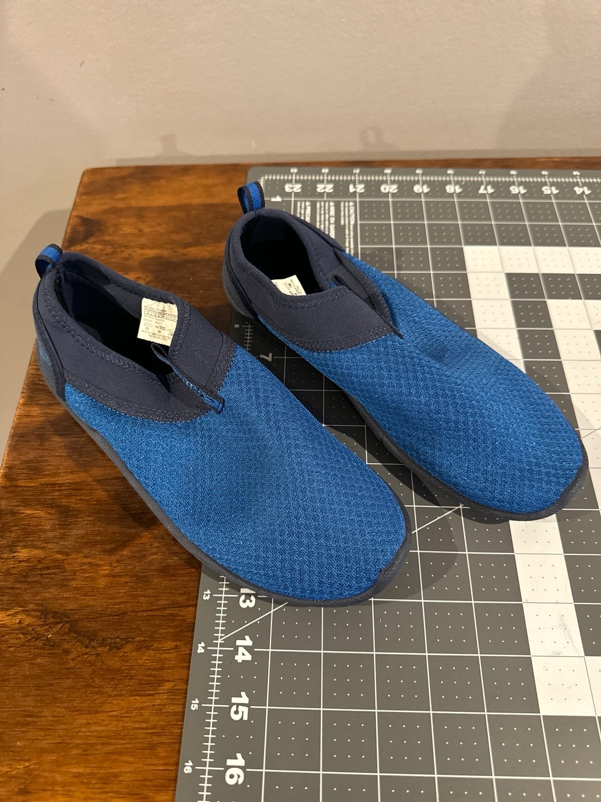 swim shoes