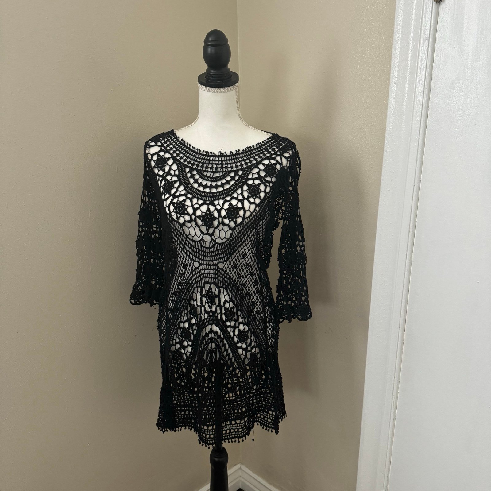 Womens Black Lace Swimsuit CoverupSize Small/ Medium