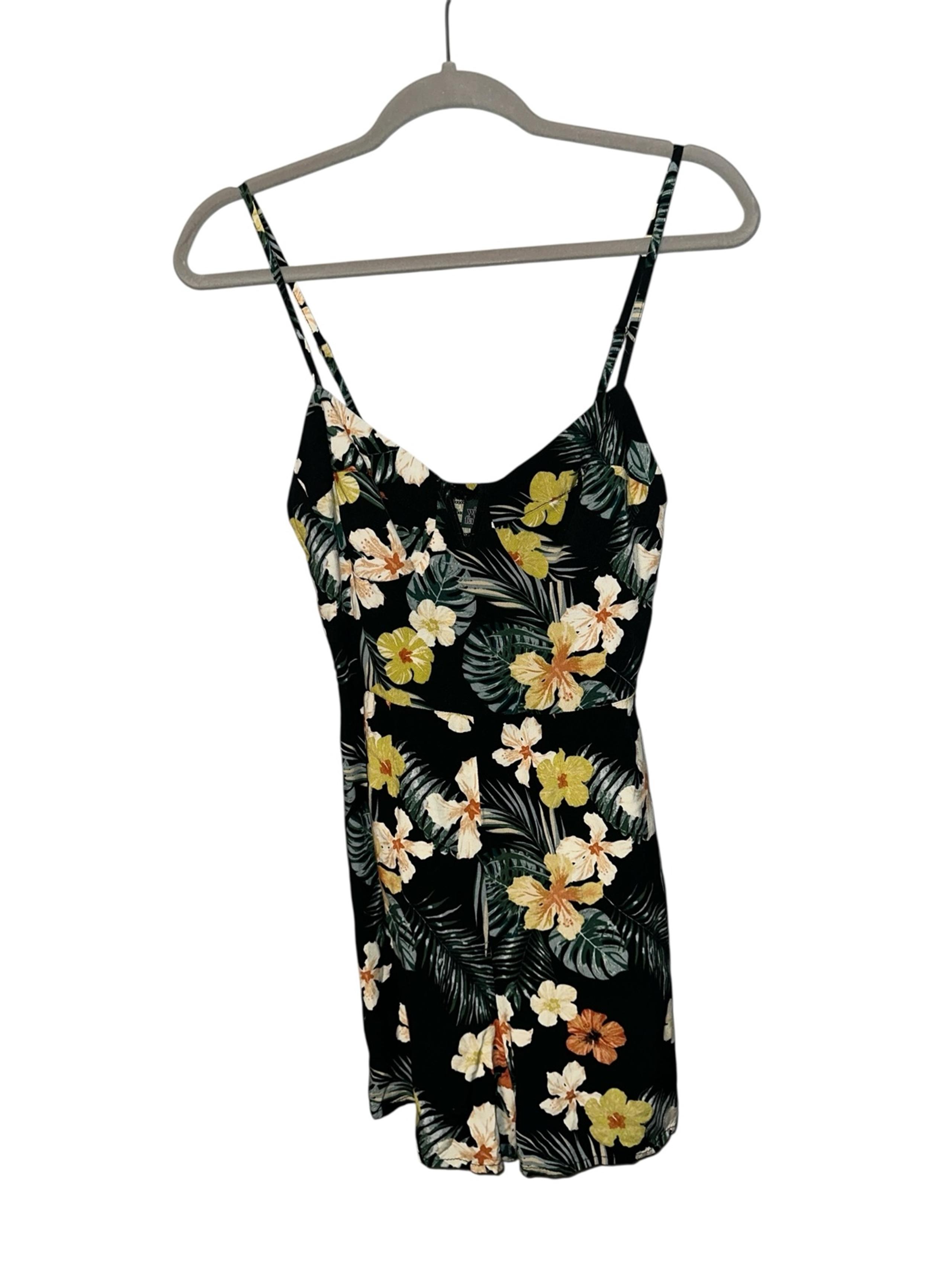 Wild Fable Tropical Floral Romper Size Small