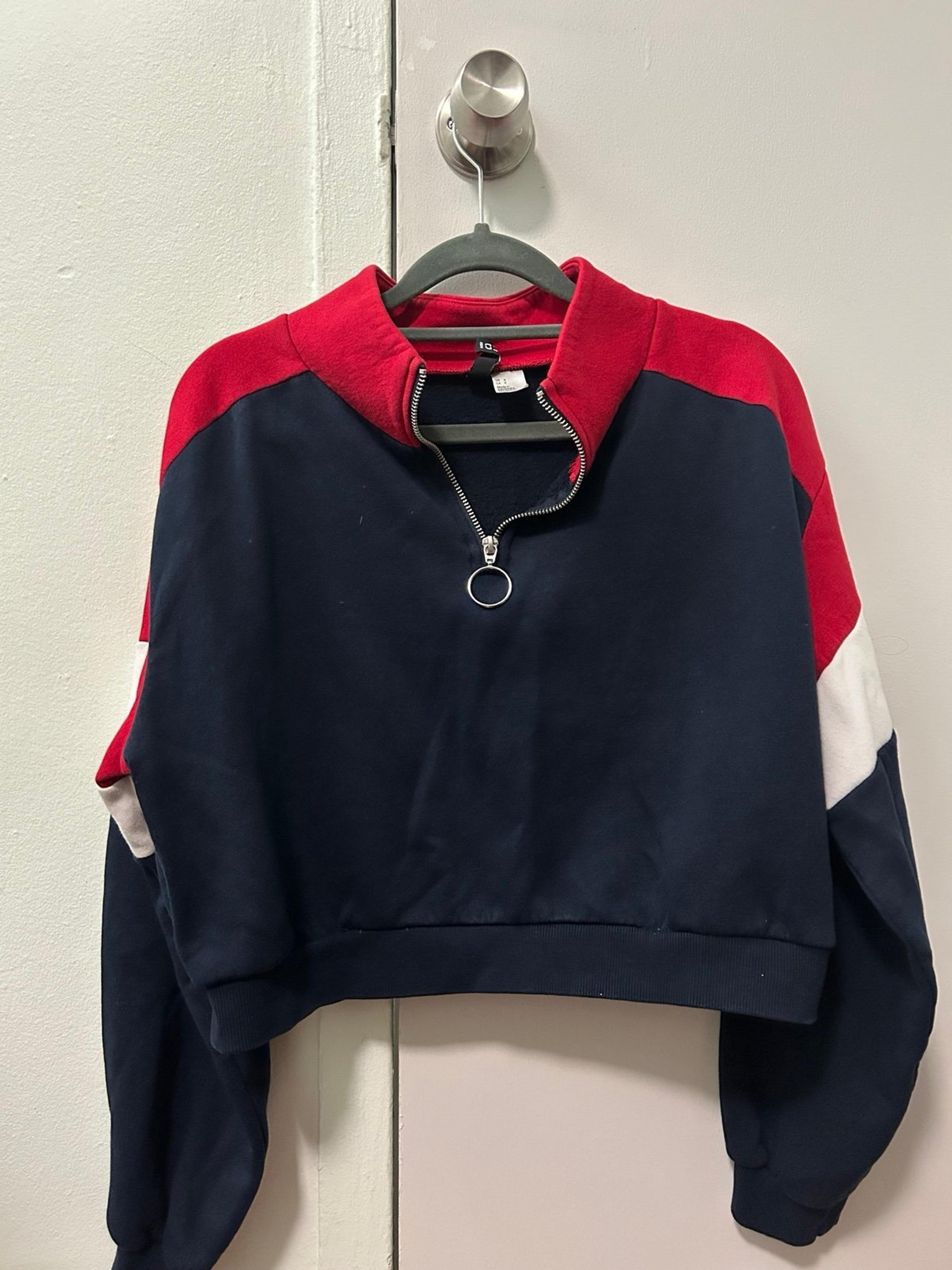 H&M divided block color pullover