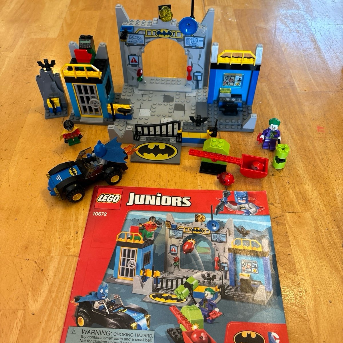 Lego 10672 Juniors Batman : Defend the Bat Cave