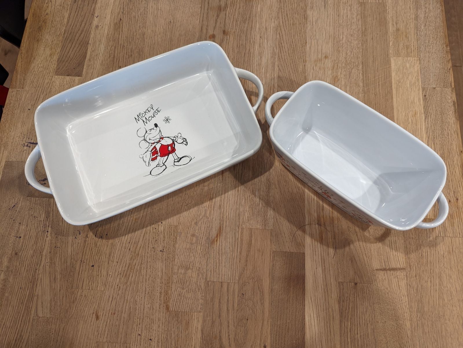Disney Mickey Mouse Sketchbook Christmas baking casserole and loaf set