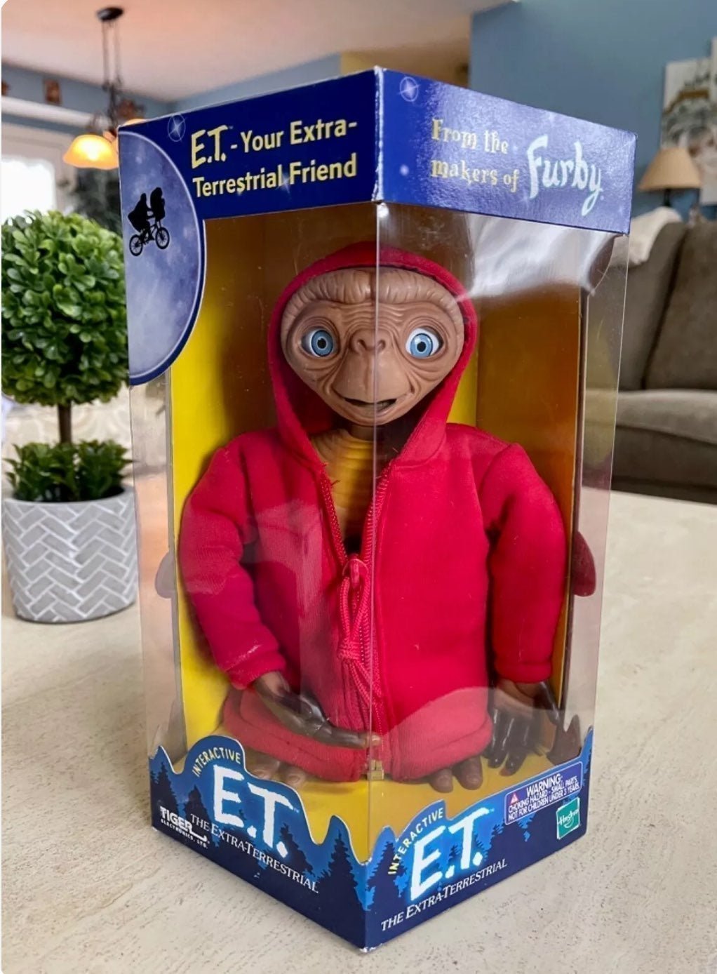 Furby E.T. 2000 The Extra-Terrestrial Interactive Talking E.T.