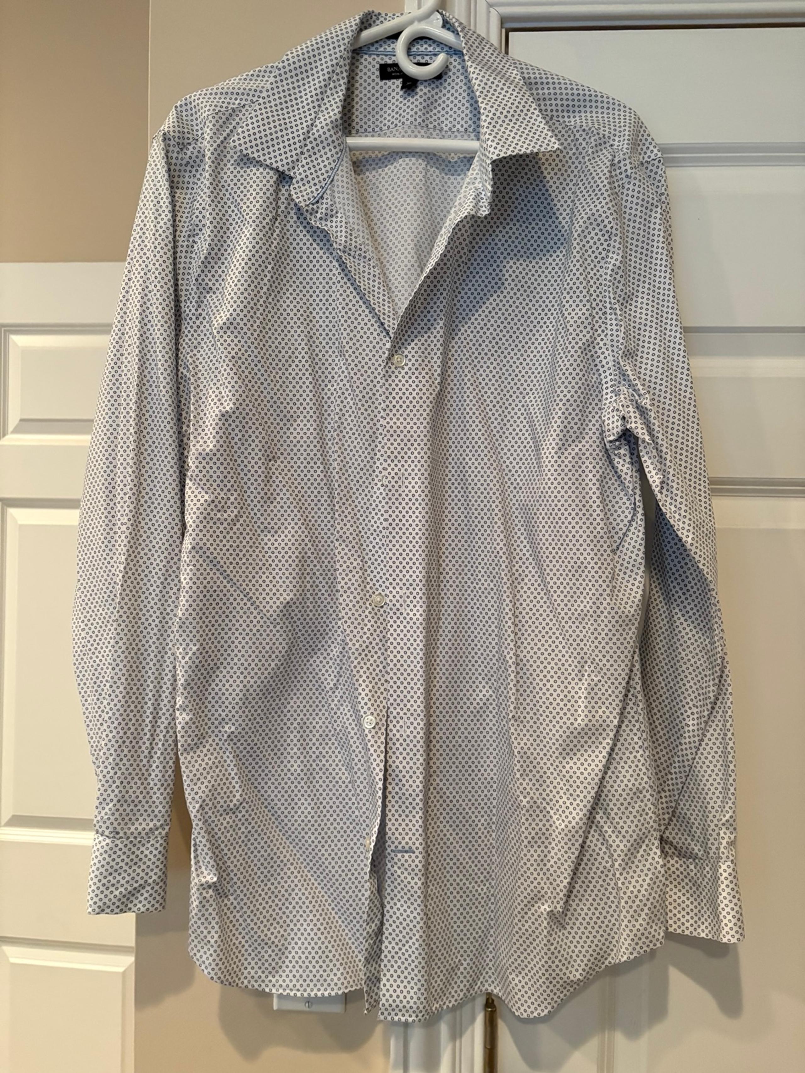 Men’s banana republic button down shirt