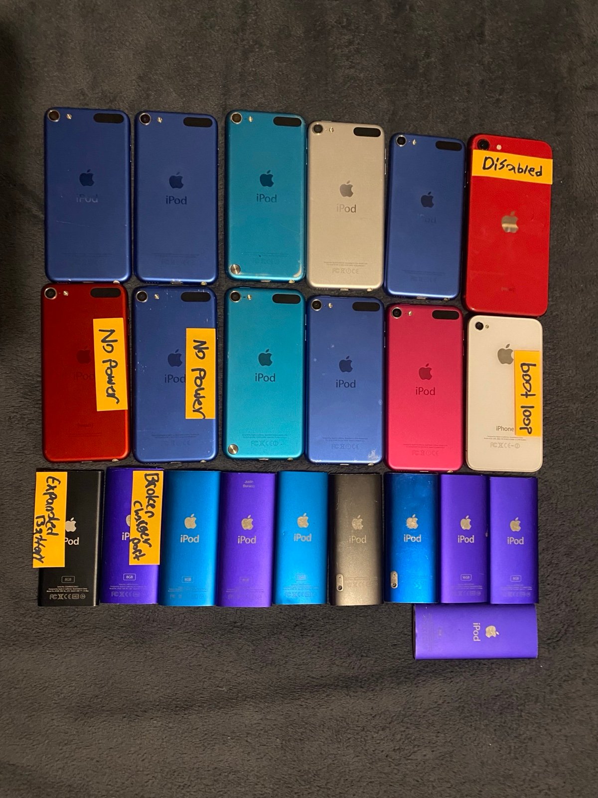 Apple products lot - IPod IPhone for parts or repair