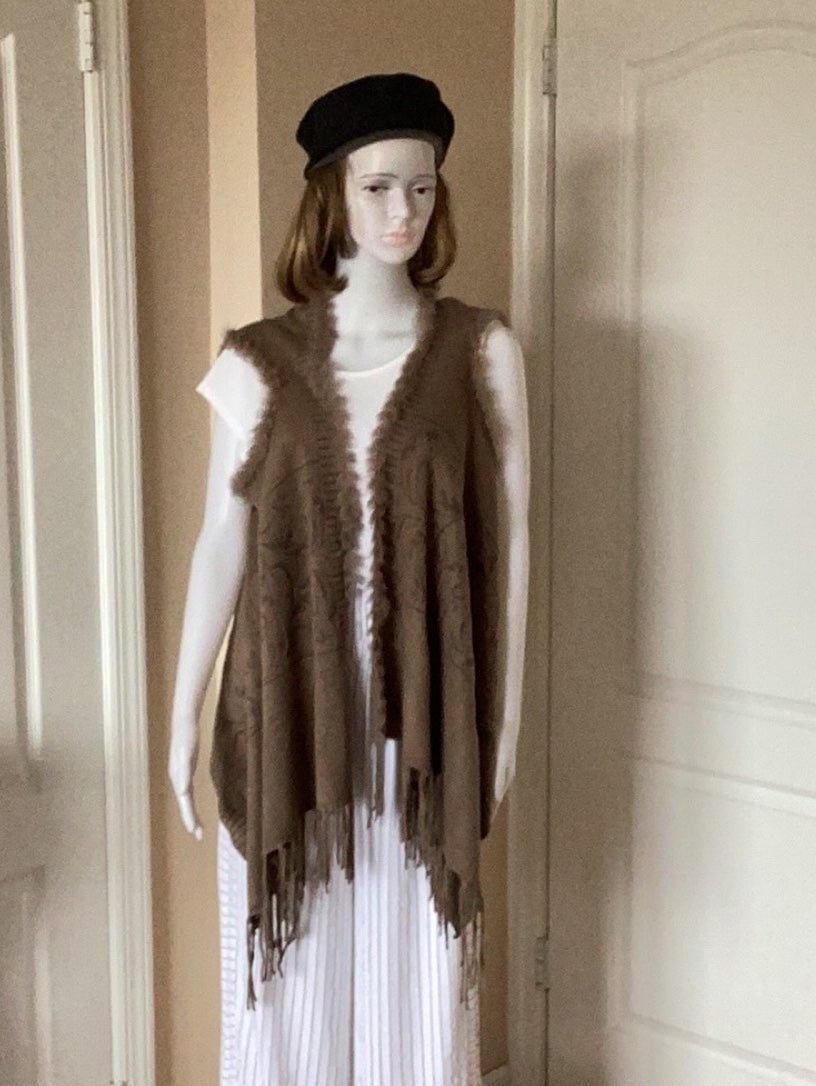 Fur trim fringed vest