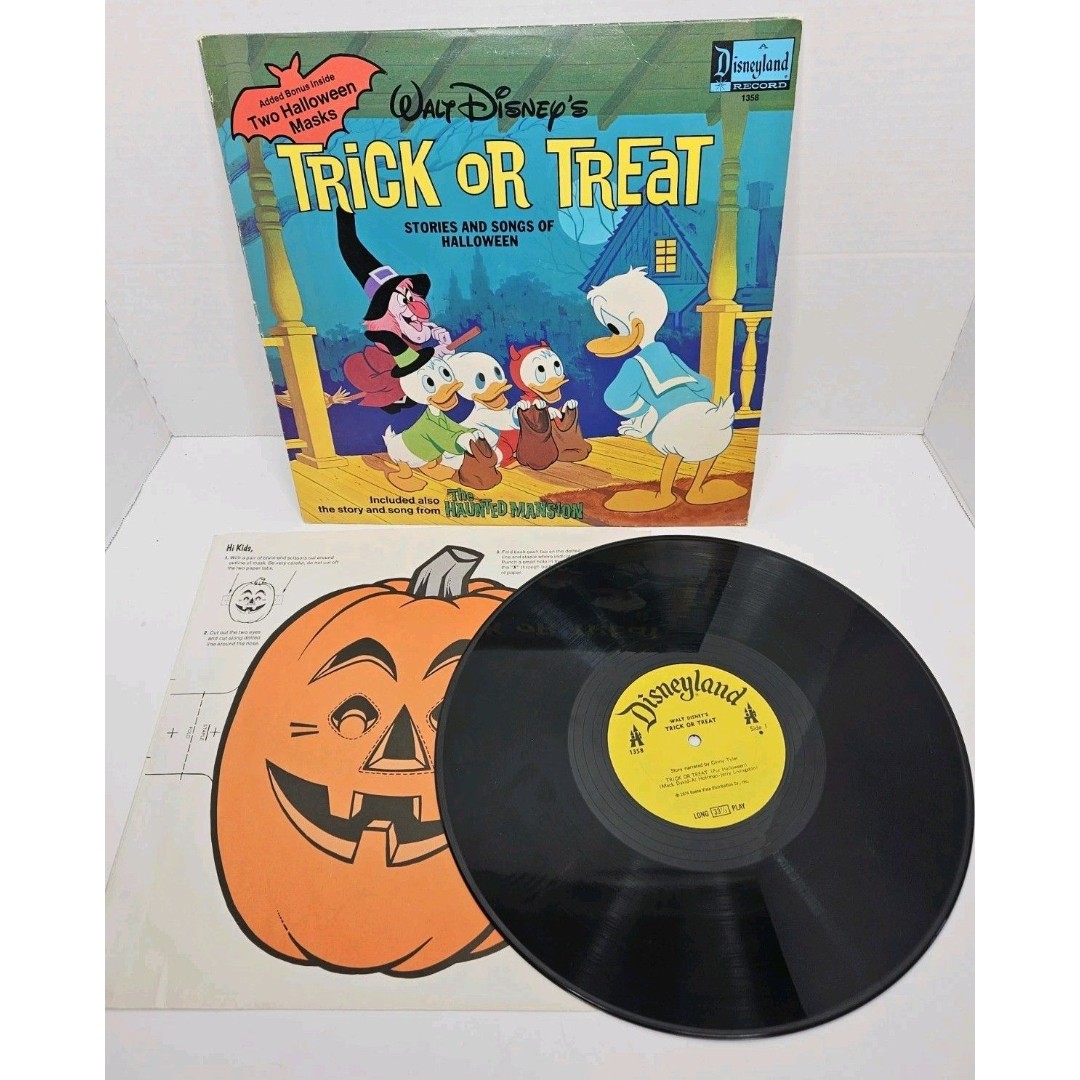 Walt Disney Trick or Treat Haunted Mansion Record W/masks 1974 Disneyland 1358