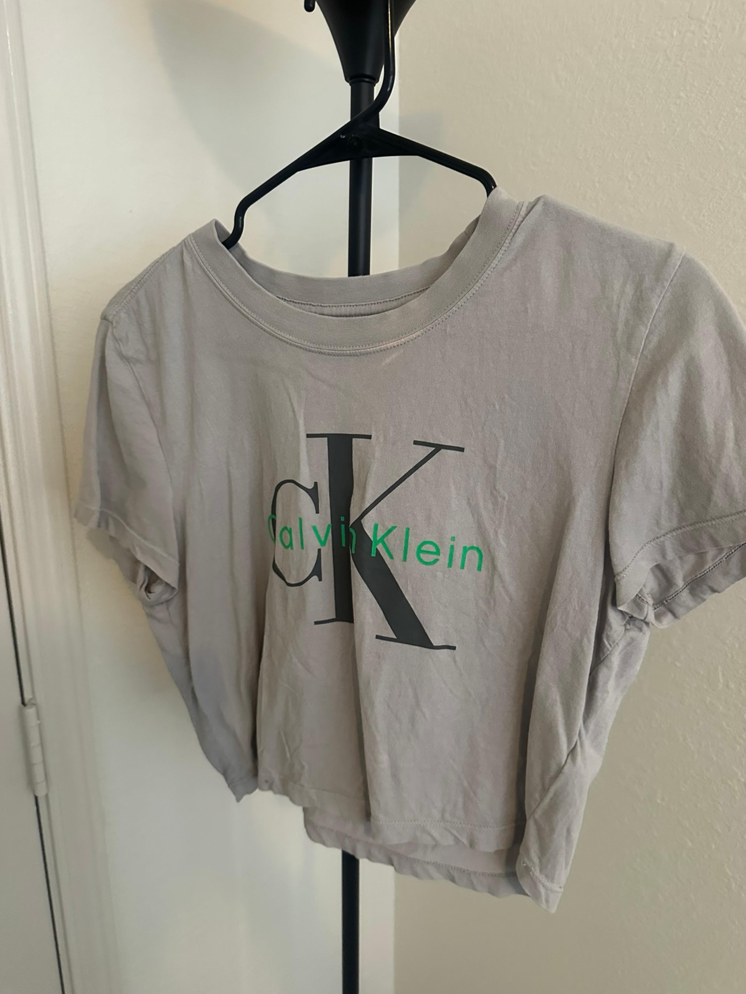 Calvin  Klein CK Logo Cropped T Shirt Grey