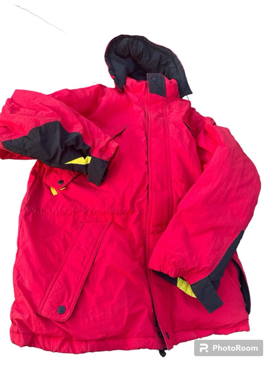 MARLBORO COUNTRY STORE DUCK DOWN COAT (SIZE M)