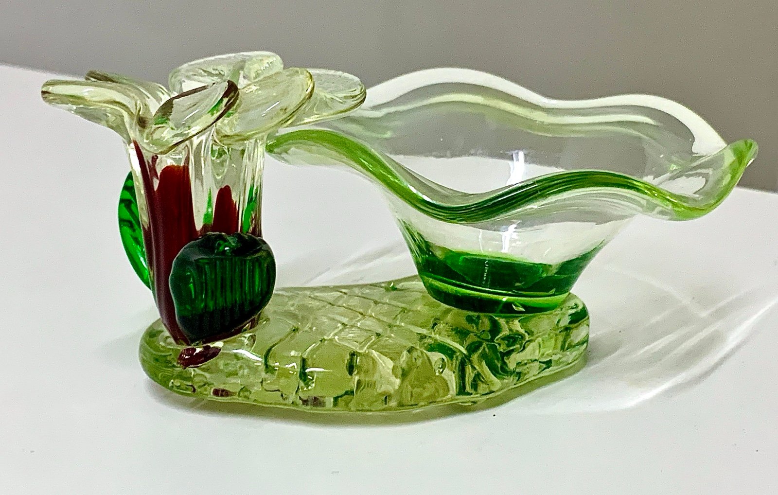Antique Murano Italian Hand Blown Art Glass Floral Bud Vase
