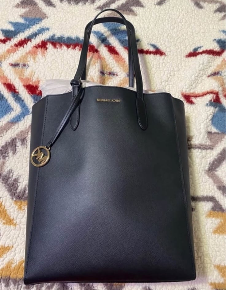 LARGE MICHAEL KORS PURSE