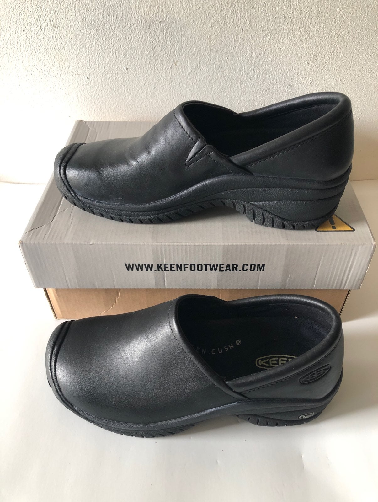 Keen womens 6.5 PTC Slip-on II Black NEW