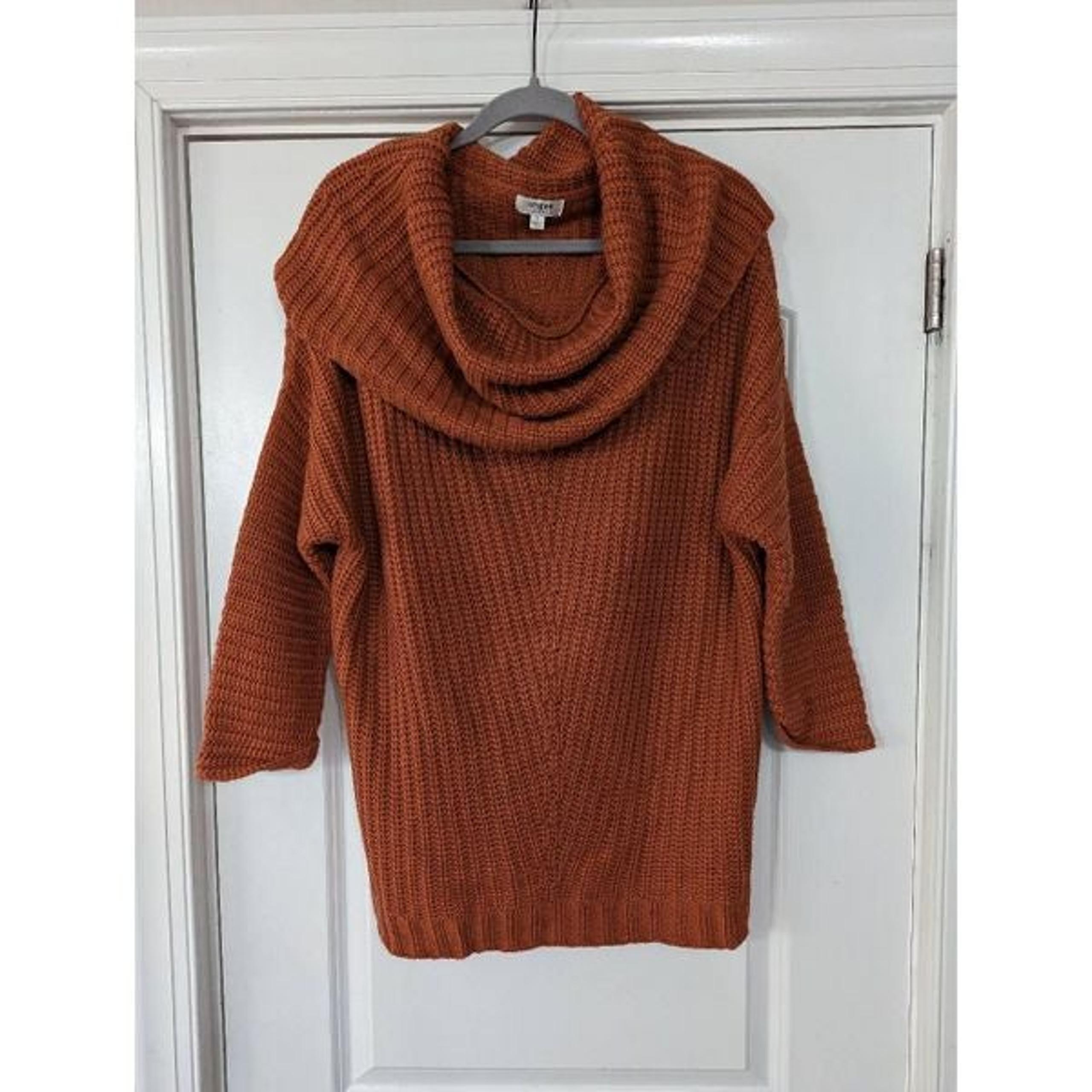 Umgee Cowl Neck Off shoulder Sweater Women's size Large burnt orange oversized