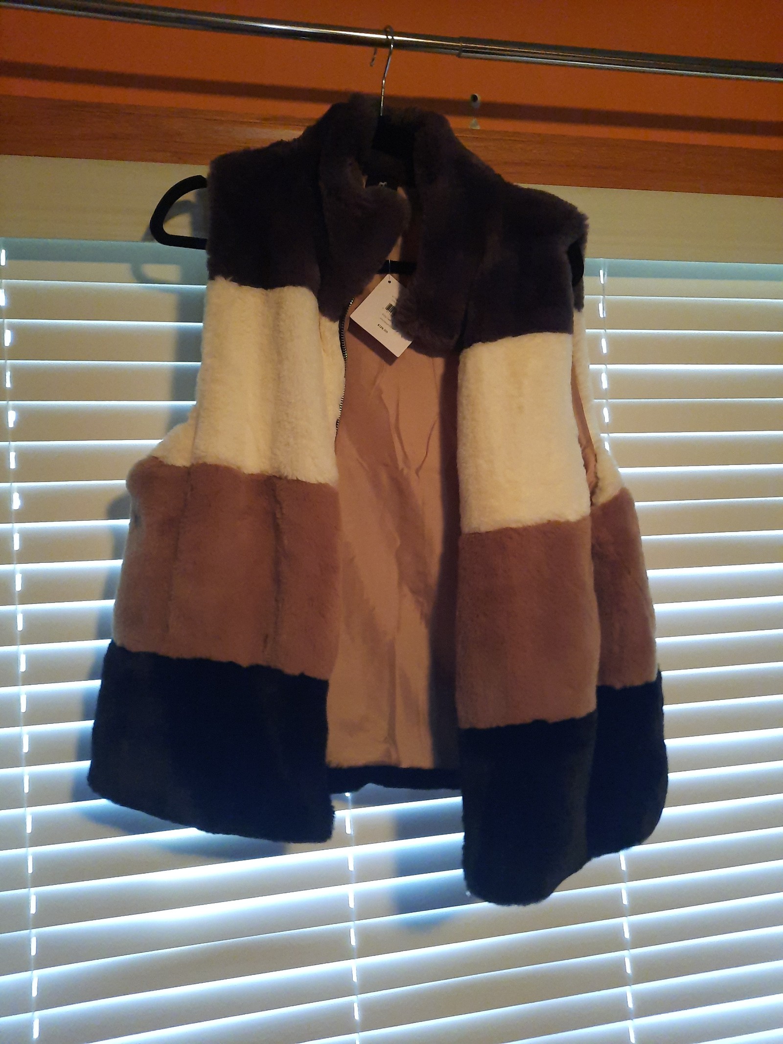 Echos Faux Fur Vest size Large