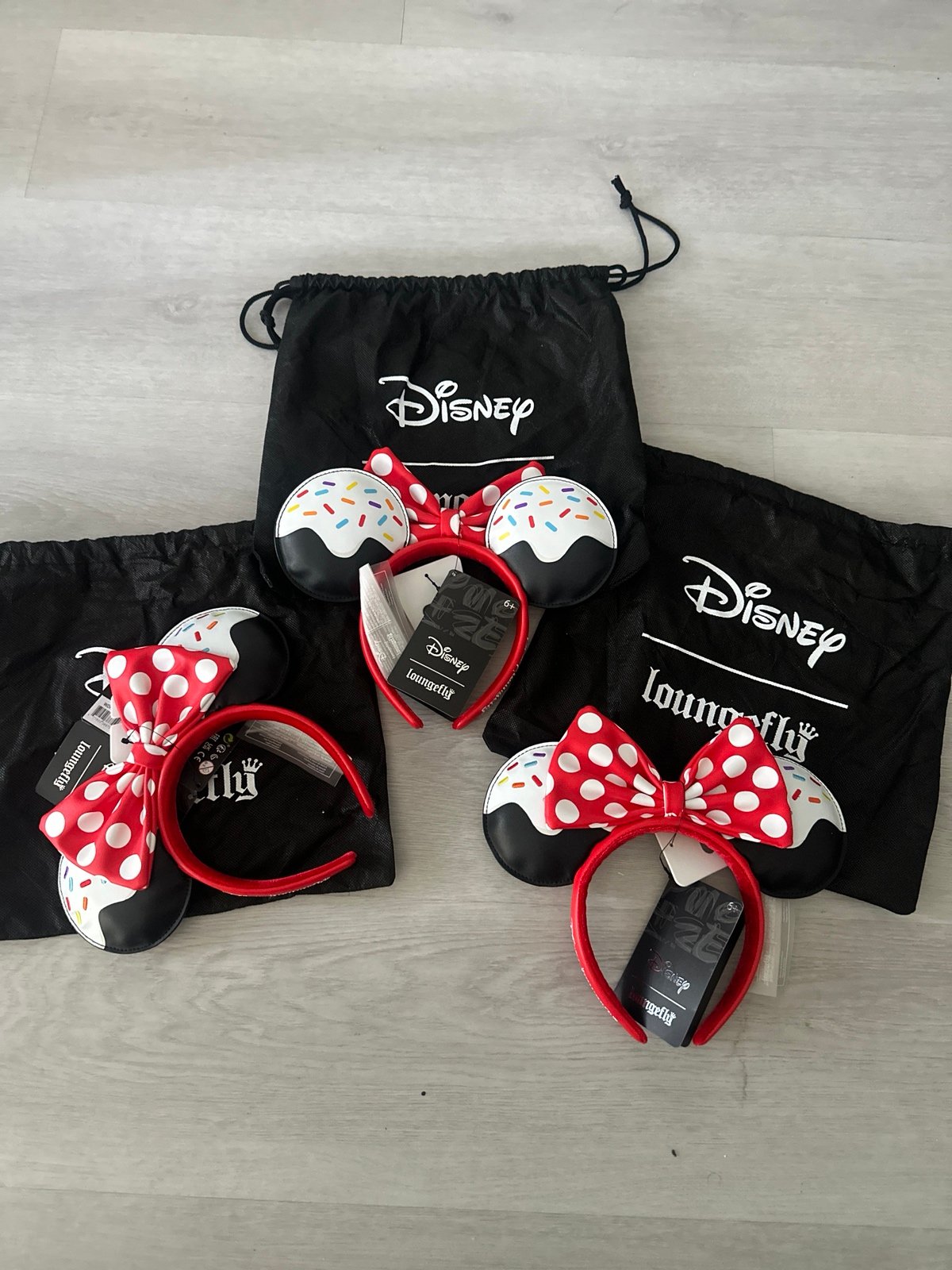 Disney loungefly Minnie cupcake ears set of 3