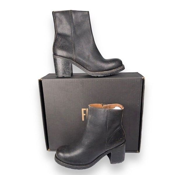 Frye Karen Inside Zip Short Heeled Leather Boots Distressed Black Women's 9M