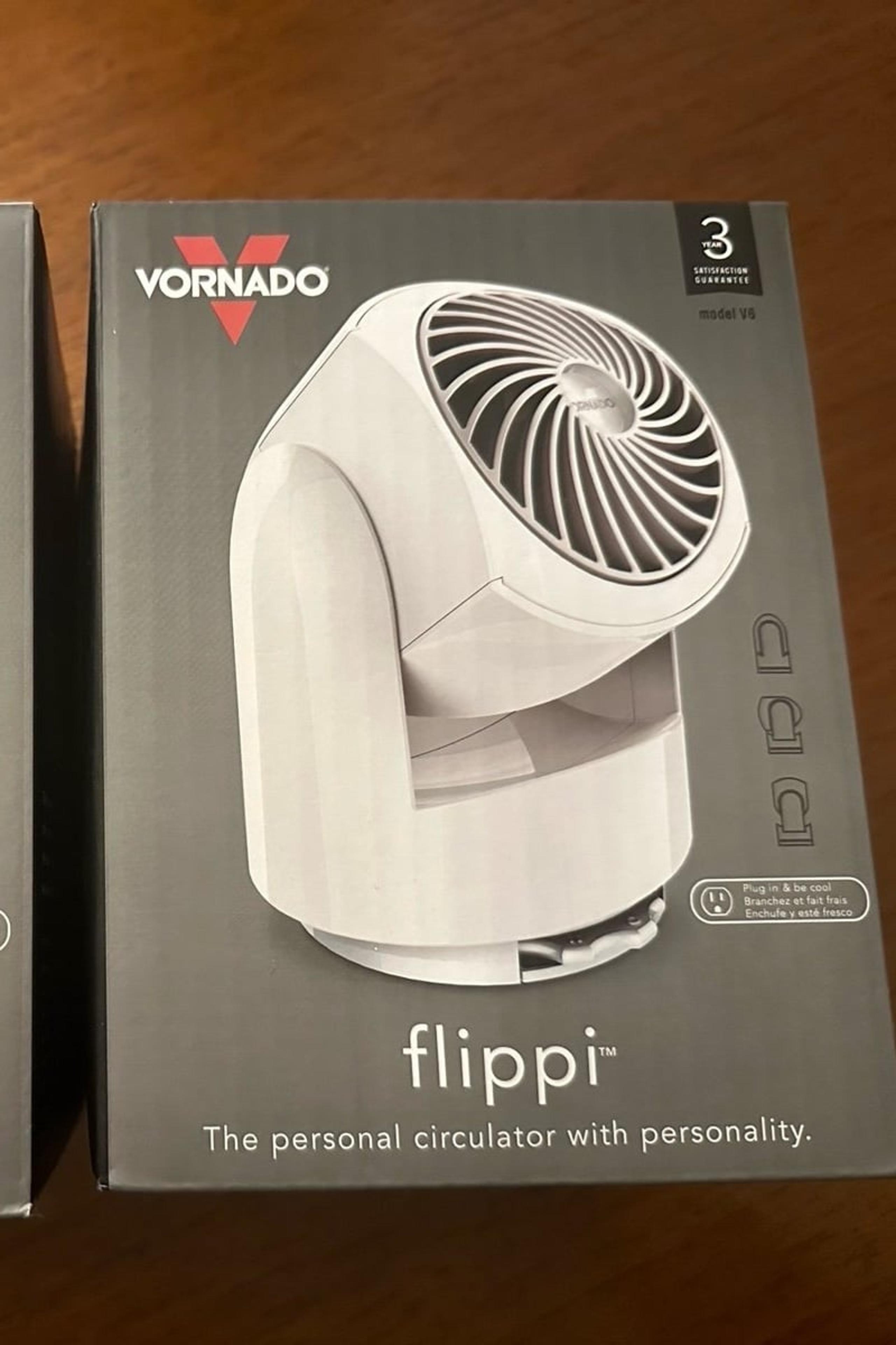 Vornado Flippi V6 Personal Air Circulator Fan White Color