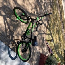 A 20 in razor highroller bike