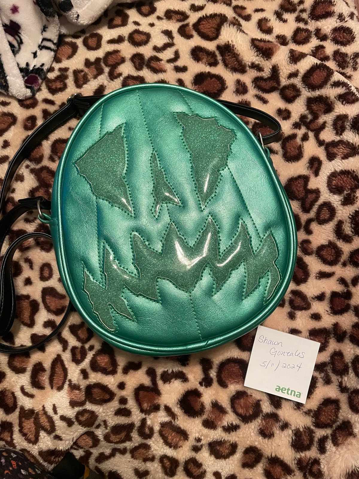 love pain and stitches bag