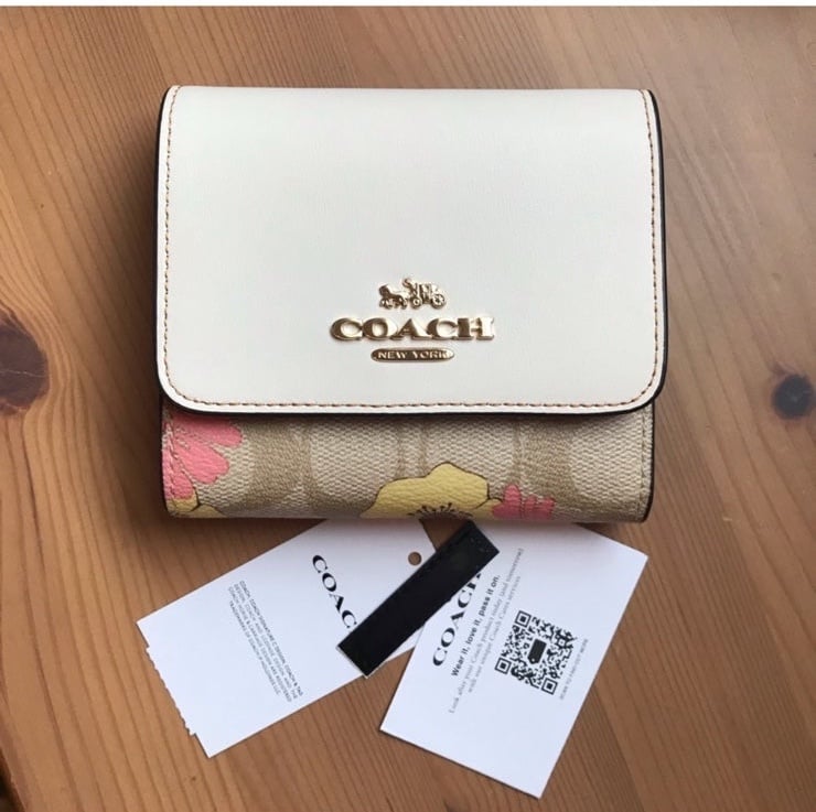 Coach small trifold floral wallet