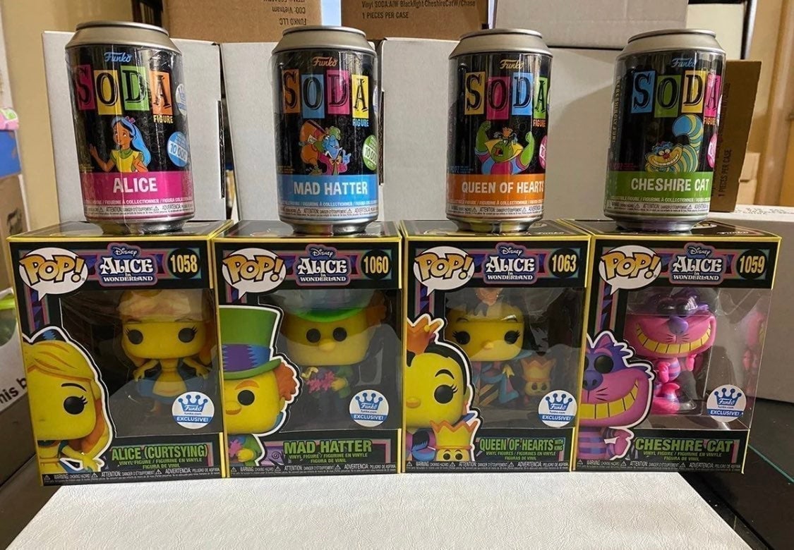 Alice in Wonderland Black light Funko and Soda set