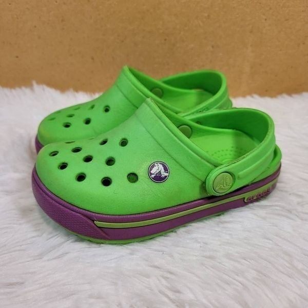 CROCS Kids Crocband Green with Pink Band Size C 6 - 7