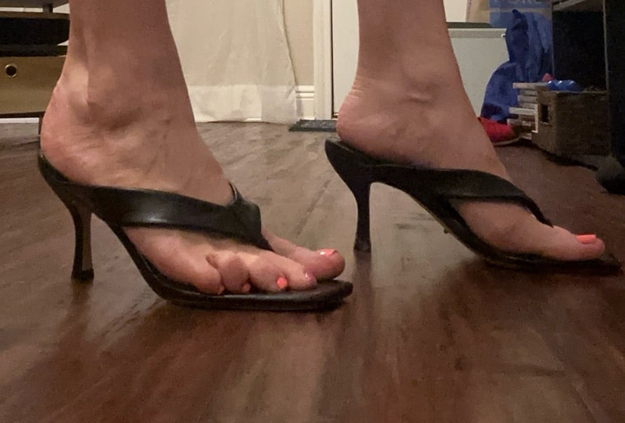 Tony Bianco Womens Leather High Heels Thong Sandals Shoes Black Size 8