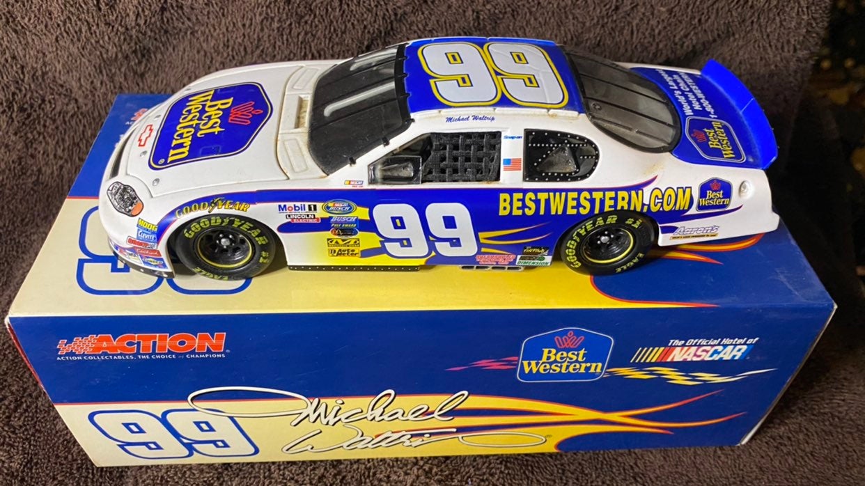 Michael Waltrip Best Western Monte Carlo 1.24 Scale Diecast