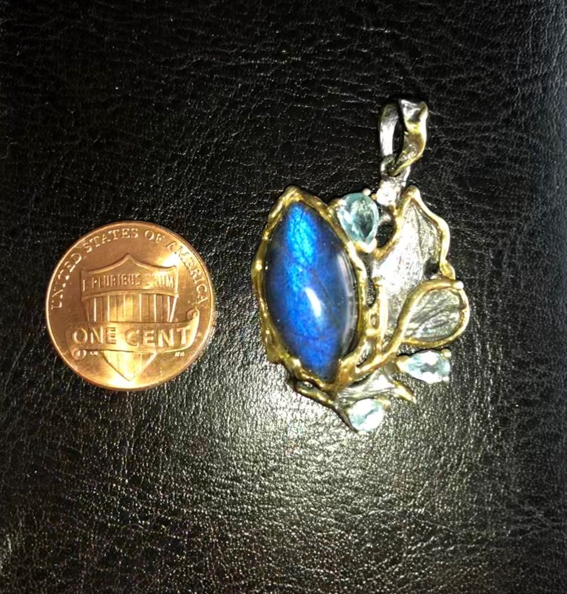 REDUCED- Handcrafted labradorite pendant
