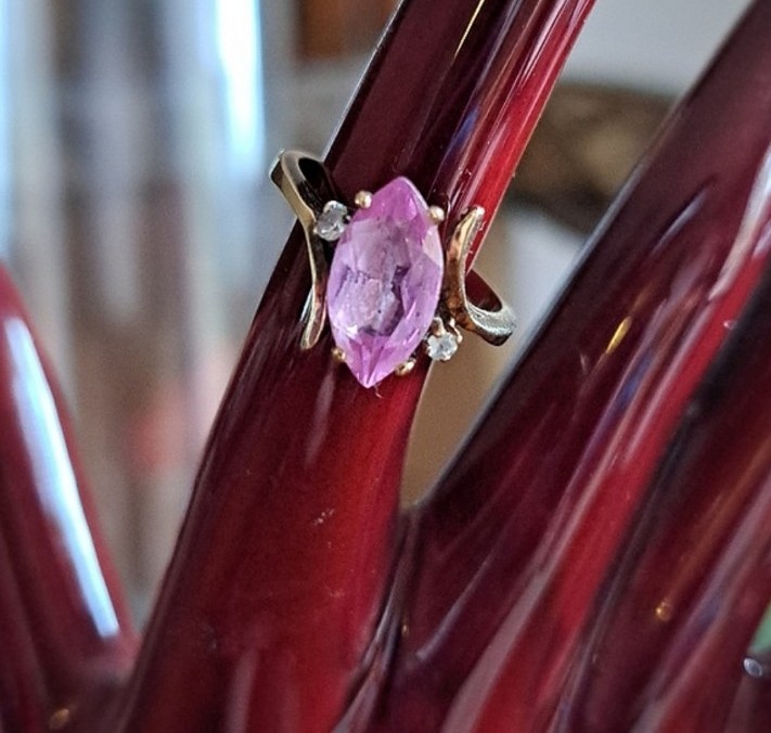 10K Gold Pink Stone Ring