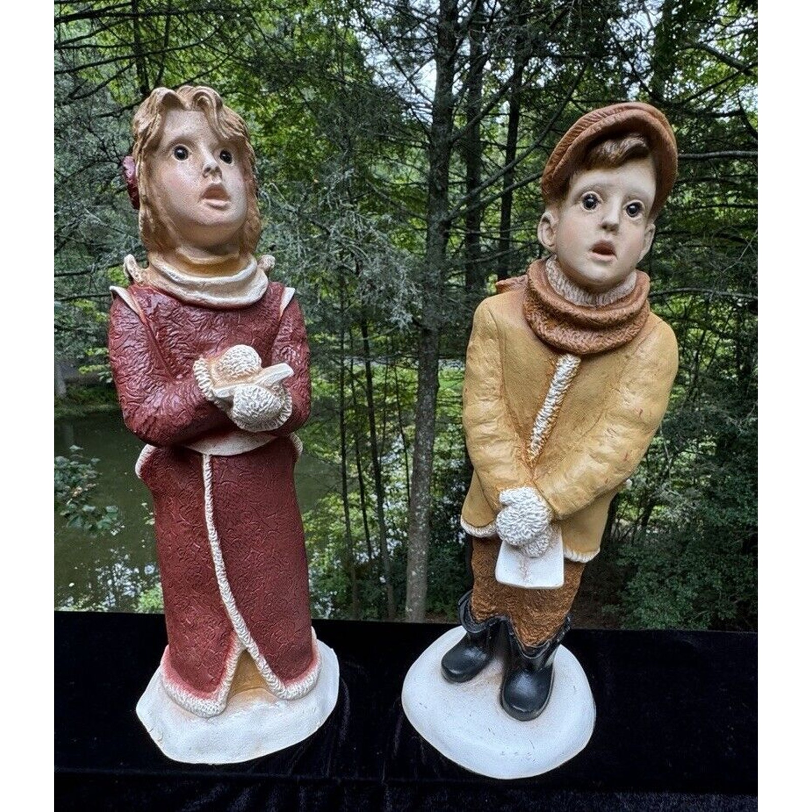 VTG Christmas Carolers Boy And Girl 1988 Universal Statuary Corp 889/890 Bug Eye