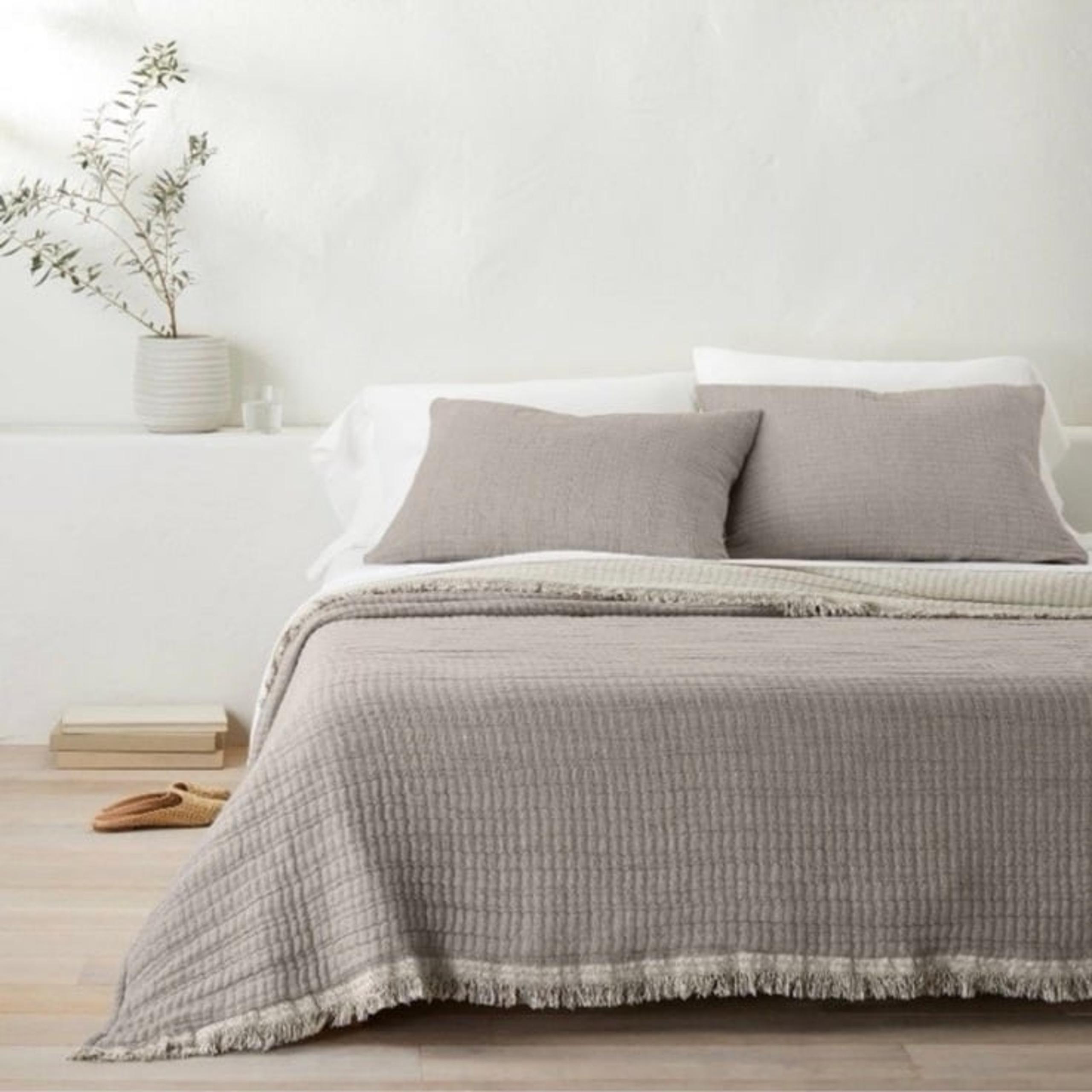 CASALUNA Chambray Cotton Coverlet king