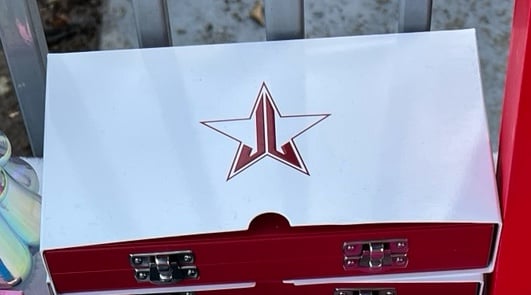 Jeffree Star Blood Sugar Pallet