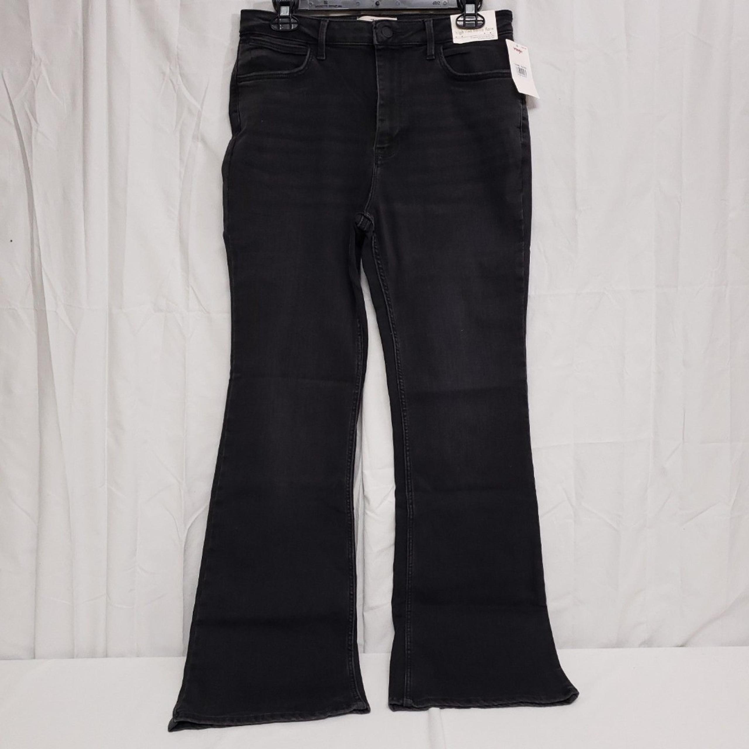 Wrangler Women's 12/31x32 High Waisted Fierce Flare Jean Constellation Black