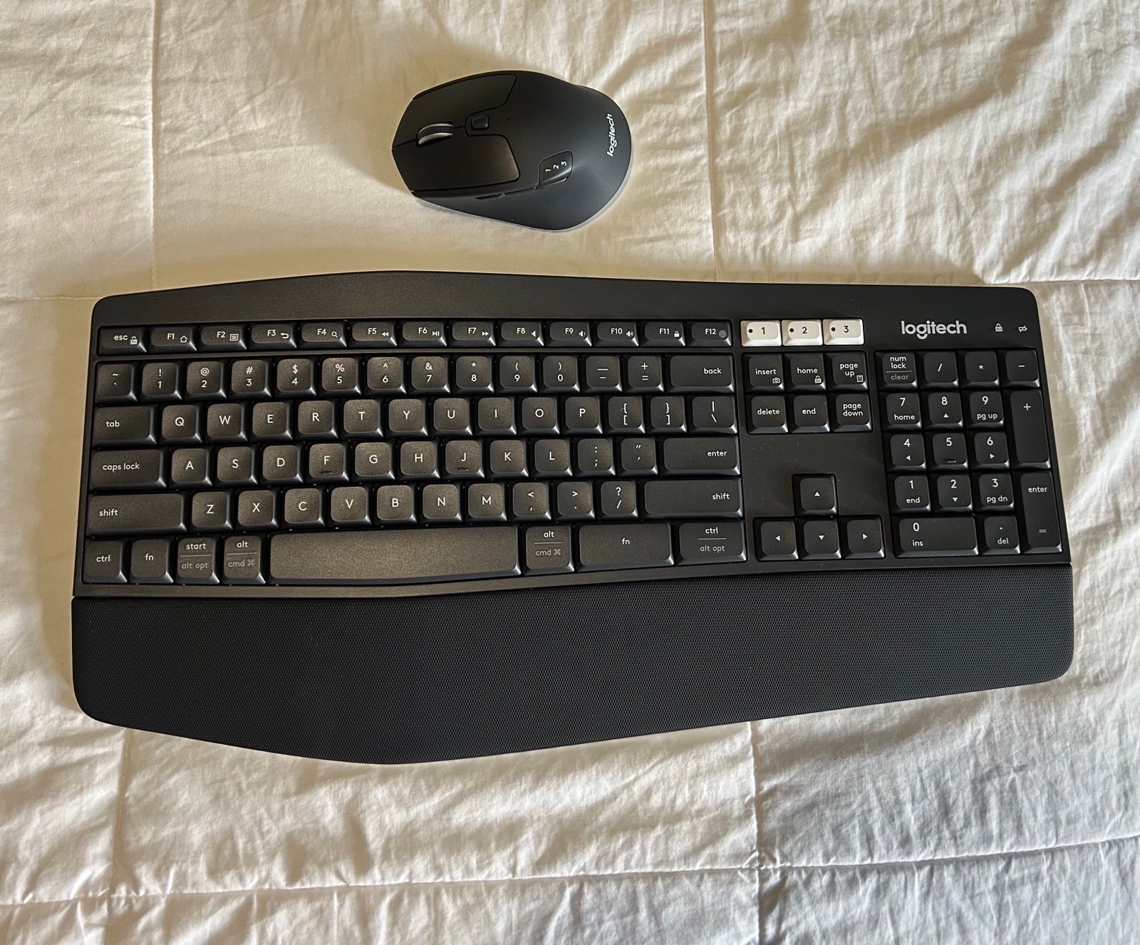 Logitech MK850 Model Keyboard Wireless with Mouse - BNWOB