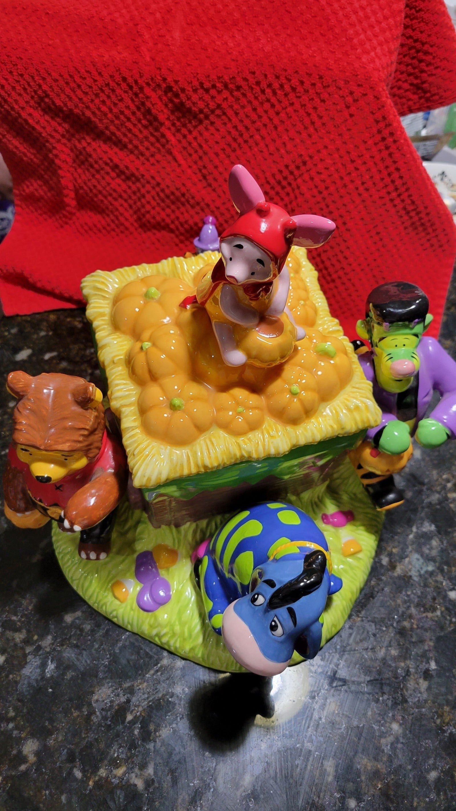 Disney Winnie the pooh Halloween Cookie Jar