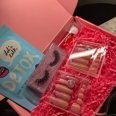 V day press on box