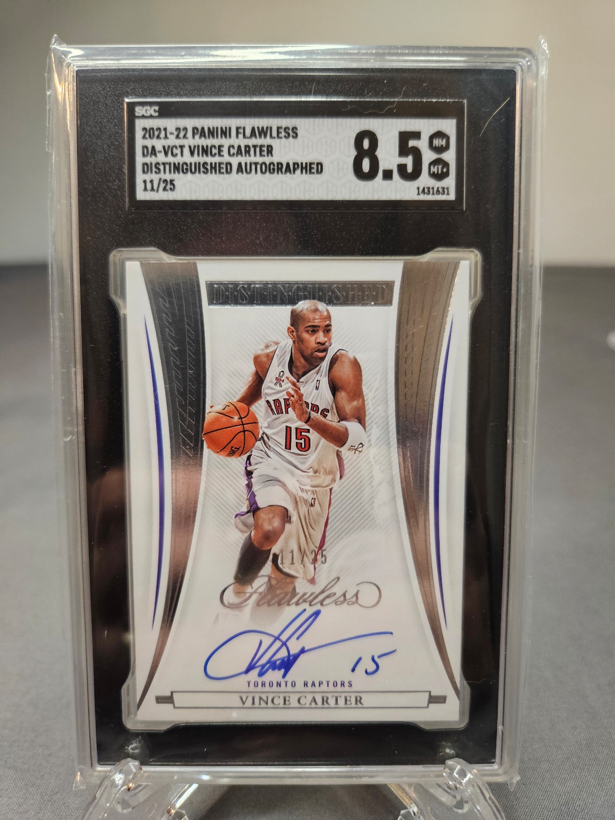 2021-22 Panini Flawless DA-VCT Vince Carter Distinguished Auto 11/25