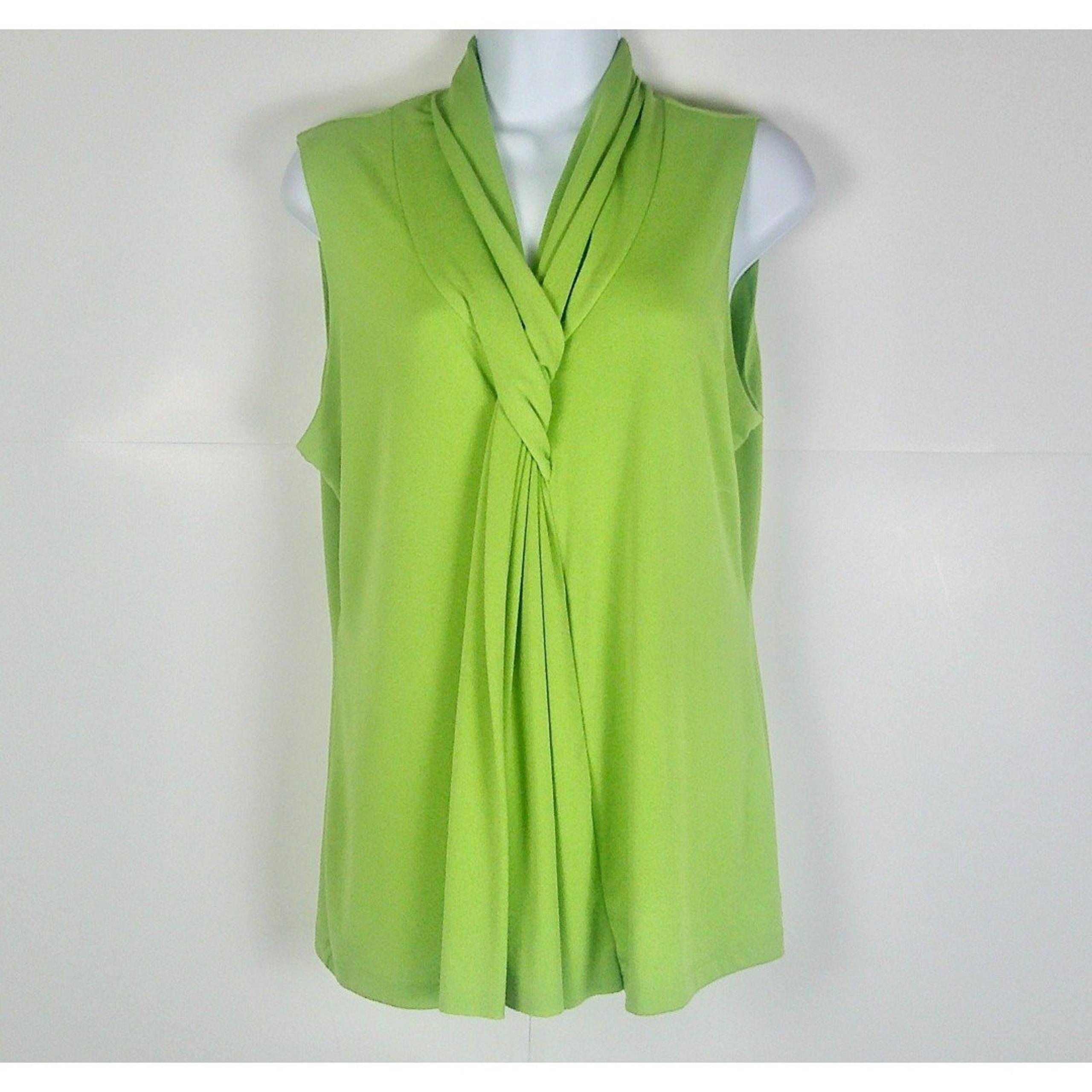 PREMISE WOMEN LIME GREEN SLEEVELESS V-NECK BLOUSE. SIZE L