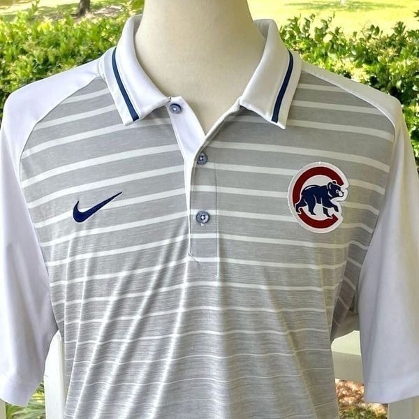 Nike Dri Fit Chicago Cubs Polo. Size XXL.