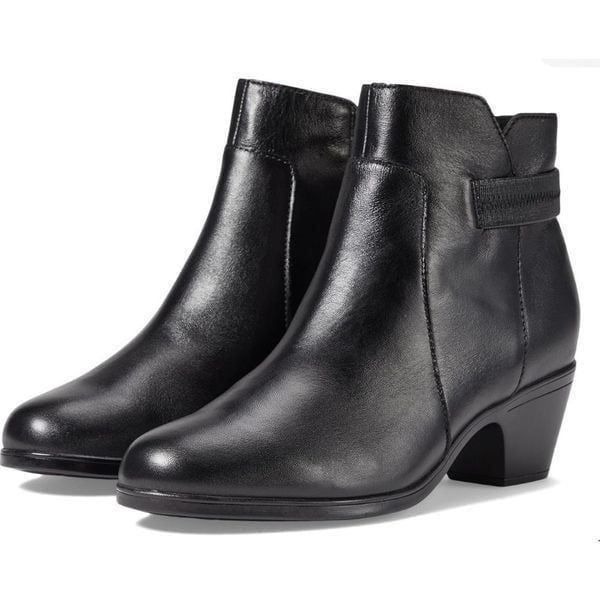 Clarks Boots Size 9US Black Leather Block Heel Zip Up Booties NEW